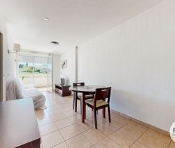A vendre APPARTEMENT T2 34 M2 TERRASSE BORD DE MER SIX FOURS LES PLAGES