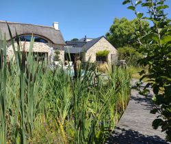 vente Baden, propriété de caractère en pierre sous chaume