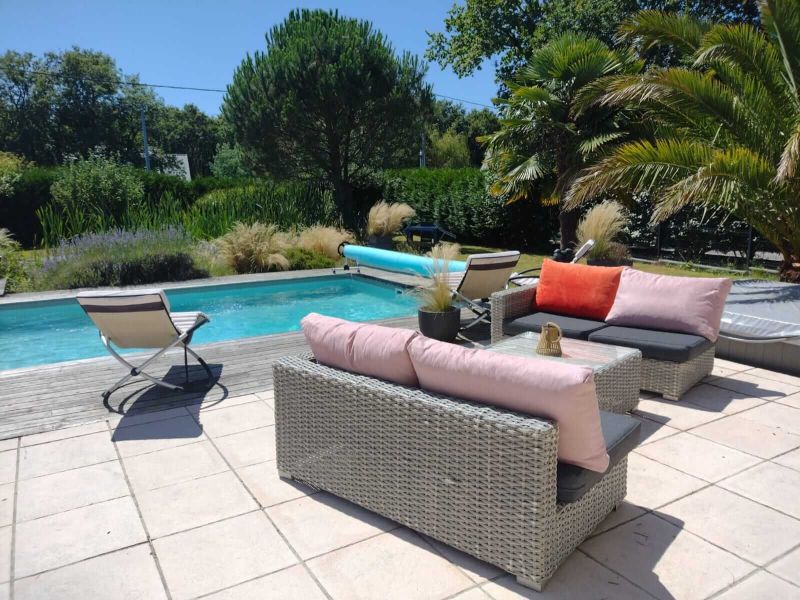 vente Baden, propriété de caractère en pierre sous chaume