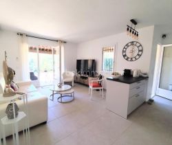 A louer APPARTEMENT T2 43 M2 TERRASSE  LORGUES