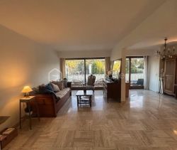A louer APPARTEMENT T4 537 M2 TERRASSE BORD DE MER CANNES