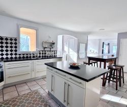 A louer MAISON  5 PIECES 131 M2  BRIGNOLES