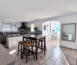 A louer MAISON  5 PIECES 131 M2  BRIGNOLES