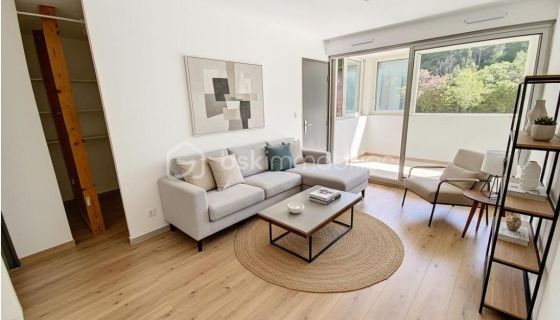 A louer APPARTEMENT T2 26 M2 BORD DE MER SETE