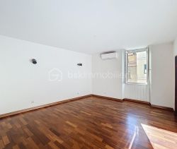 A louer APPARTEMENT T2 55 M2 BORD DE MER AJACCIO