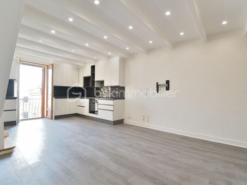 A louer APPARTEMENT T5 90 M2 TERRASSE BORD DE MER SETE