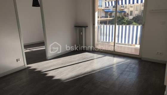 A louer APPARTEMENT T4 63 M2 BORD DE MER NICE
