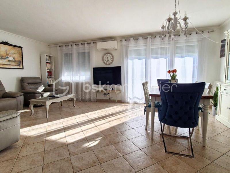 A louer APPARTEMENT NEUF T3 80 M2 BORD DE MER SETE