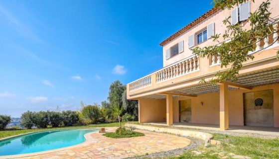 A vendre MAISON  6 PIECES 442 M2 VUE MER NICE
