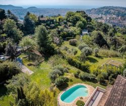 A vendre MAISON  6 PIECES 442 M2 VUE MER NICE