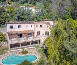 A vendre MAISON  6 PIECES 442 M2 VUE MER NICE