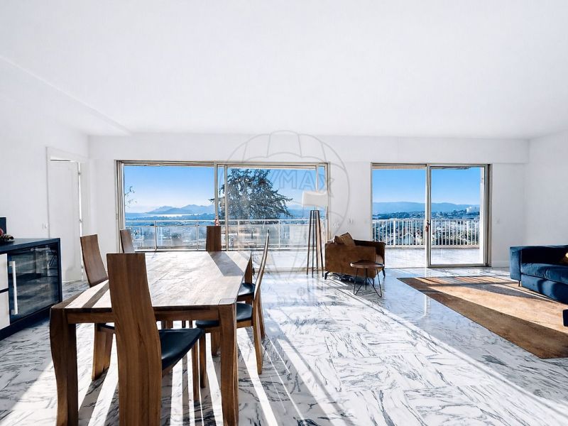 A louer APPARTEMENT DE PRESTIGE T4 101 M2 TERRASSE VUE MER LE CANNET