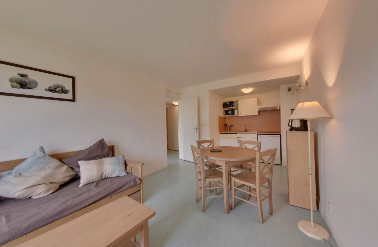 d05efe094298947fd44216d7991068ae