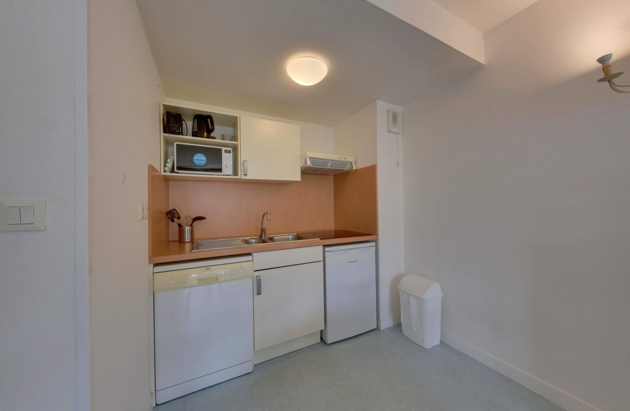 aaa6f6f5e9019e51eb183c08cf36a056