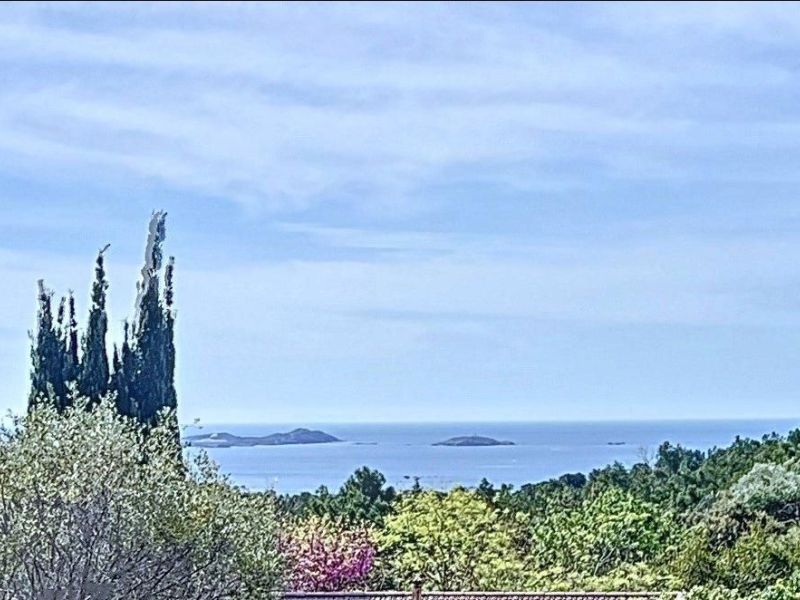A vendre MAGNIFIQUE TERRAIN VUE MER PANORAMIQUE Bandol
