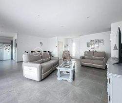 A louer MAISON  5 PIECES 111 M2  BOMPAS