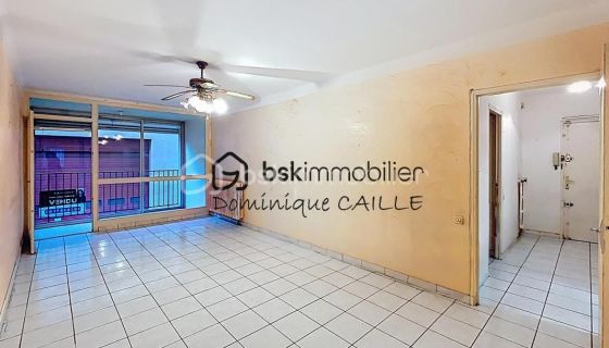 A louer APPARTEMENT T3 78 M2 BORD DE MER SETE