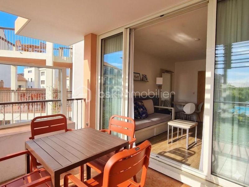 A louer APPARTEMENT T2 32 M2 TERRASSE BORD DE MER ANTIBES