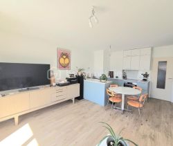 A louer APPARTEMENT T3 58 M2 BORD DE MER SETE