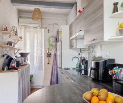 A louer APPARTEMENT T2 24 M2 BORD DE MER LA SEYNE SUR MER