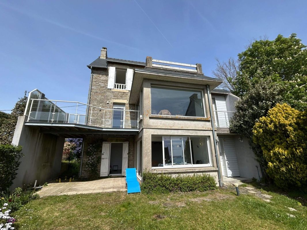 21174afd339c57e4bdf79f3251470611.