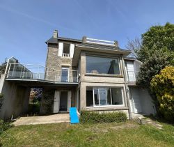 A vendre VILLA BALNEAIRE 9 PIECES 177 M&sup2;  vue mer le quartier de La Garde  Saint-Cast Le Guildo