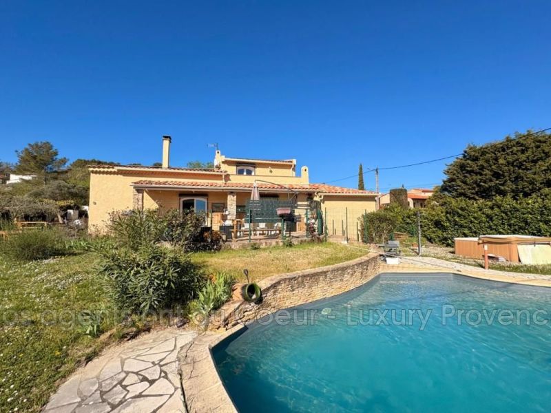 A louer MAISON  5 PIECES 150 M2  GREASQUE