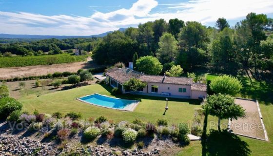 A louer MAISON  6 PIECES 202 M2  PEYNIER