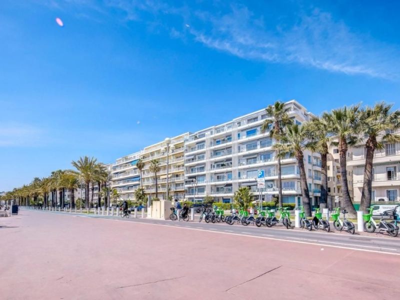 A louer APPARTEMENT DE PRESTIGE T2 73 M2 TERRASSE VUE MER NICE