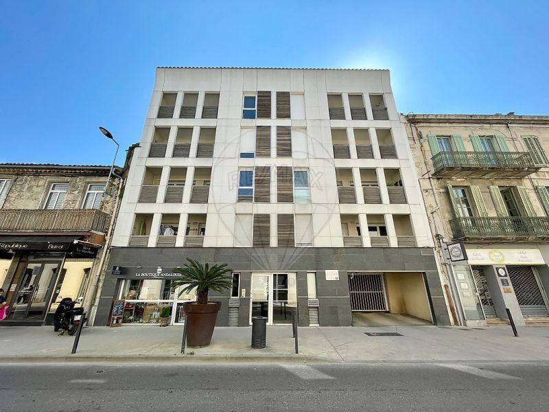 A louer APPARTEMENT DUPLEX T4 84 M2 TERRASSE  NIMES