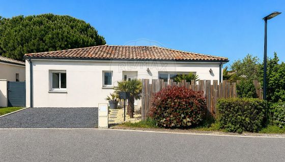 A louer MAISON  CONTEMPORAINE BORD DE MER LES MATHES