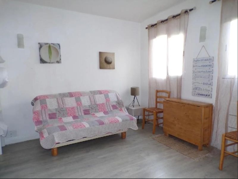 A louer STUDIO  18 M2 BORD DE MER LE POULIGUEN