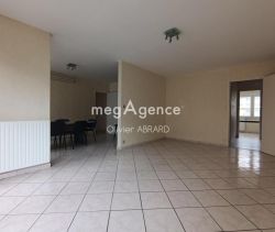 A louer APPARTEMENT T5 103 M2  NANTES