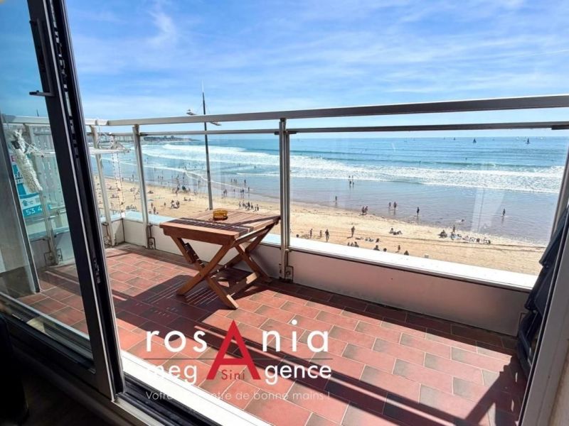 A louer APPARTEMENT T3 56 M2 VUE MER LES SABLES D OLONNE