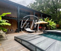 A vendre SUPERBE VILLA DE PRESTIGE 8 PIECES 280 M&sup2; BORD DE MER Lanton