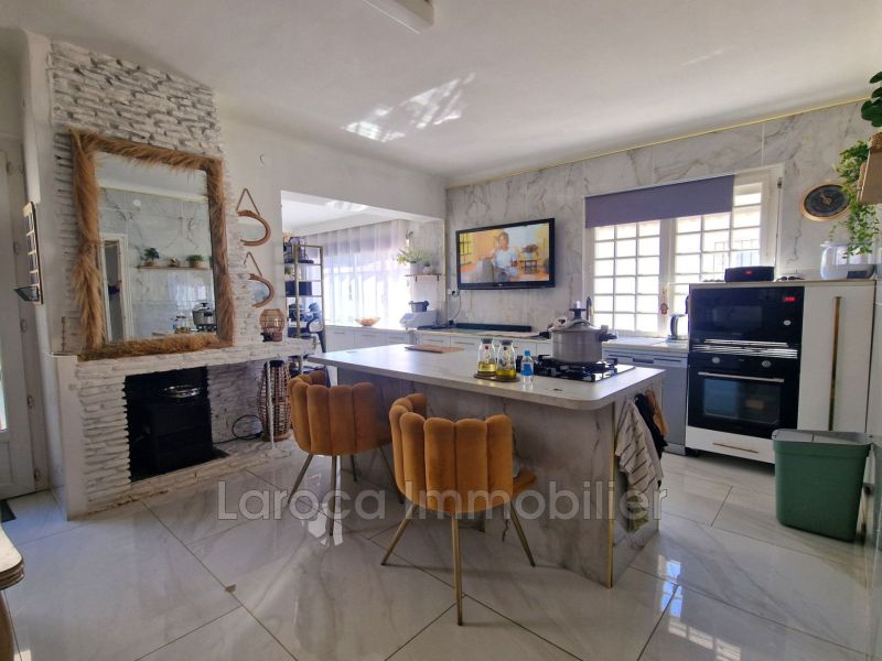 A vendre MAISON  6 PIECES 175 M2  LE PERTHUS Village