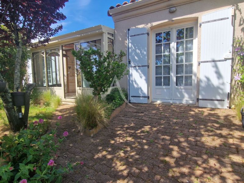 A vendre MAISON  5 PIECES 96 M2 BORD DE MER TALMONT SAINT HILAIRE