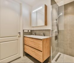 A louer APPARTEMENT T2 49 M2 TERRASSE BORD DE MER SIX FOURS LES PLAGES