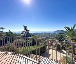 A louer MAISON  6 PIECES 150 M2 VUE MER MANDELIEU LA NAPOULE