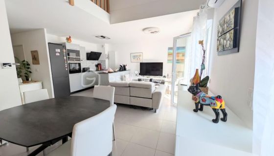 A louer APPARTEMENT DUPLEX DE PRESTIGE T4 90 M2 BORD DE MER LA ROCHELLE