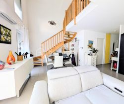 A louer APPARTEMENT DUPLEX DE PRESTIGE T4 90 M2 BORD DE MER LA ROCHELLE