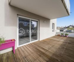 A louer APPARTEMENT T4 88 M2 TERRASSE  PAU
