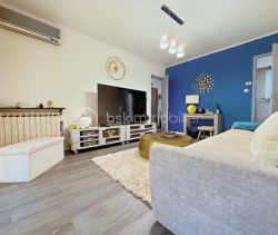 A louer APPARTEMENT T3 62 M2 BORD DE MER TOULON