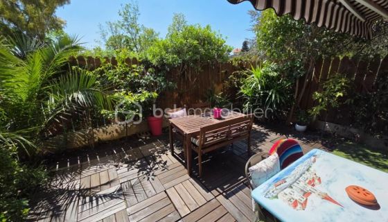 A louer APPARTEMENT T3 76 M2 TERRASSE PLAGE à PIED CAGNES SUR MER