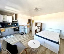 A louer STUDIO  27 M2 BORD DE MER SETE