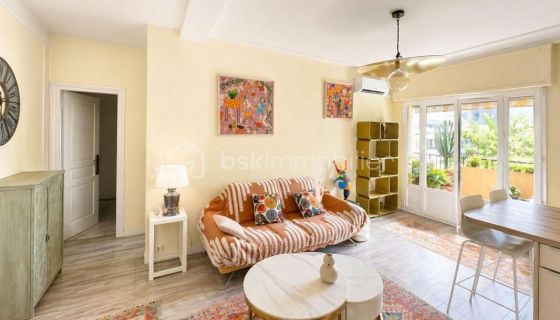 A louer APPARTEMENT T2 51 M2 TERRASSE BORD DE MER CANNES