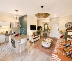 A louer APPARTEMENT T2 51 M2 TERRASSE BORD DE MER CANNES