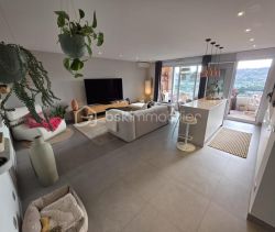 A louer APPARTEMENT DE PRESTIGE T3 66 M2 TERRASSE BORD DE MER NICE