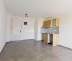 A louer APPARTEMENT T2 39 M2 TERRASSE PLAGE à PIED SERIGNAN