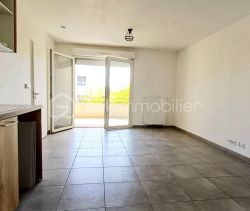A louer APPARTEMENT T2 39 M2 TERRASSE PLAGE à PIED SERIGNAN